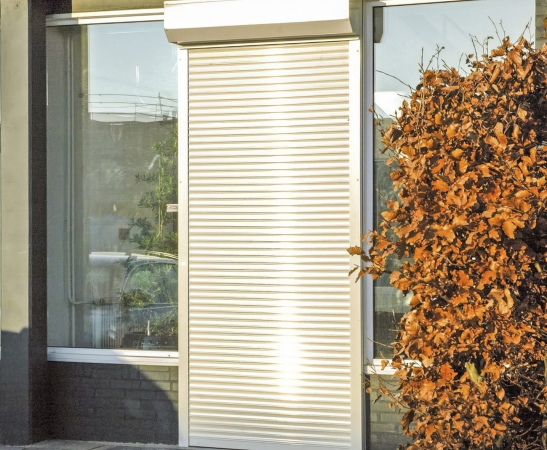 Рольставни на двери в Апшеронске